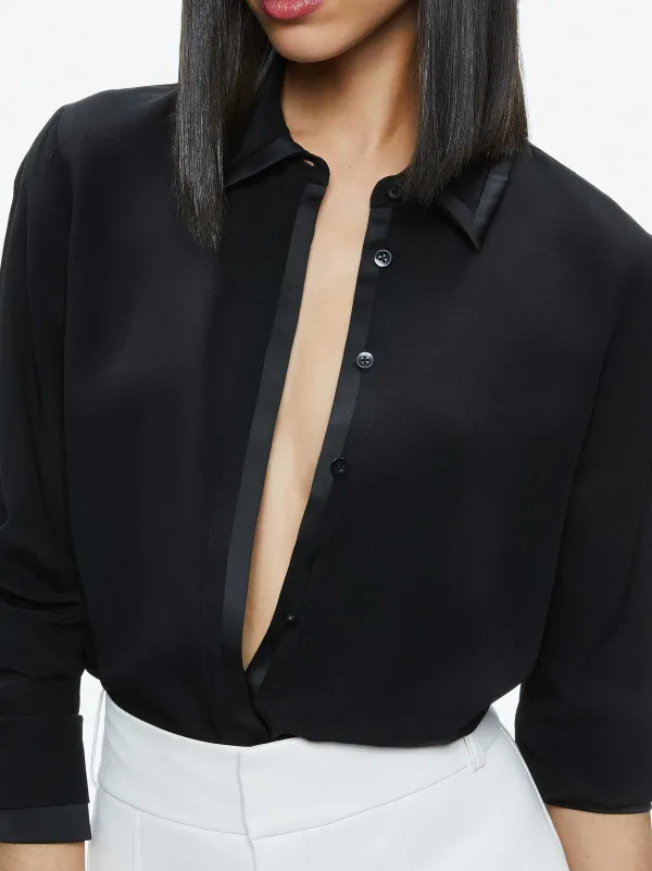 Women Alice and Olivia Willa Relaxed Placket Top With Piping Detail